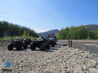 photo_5451924687341875445_y